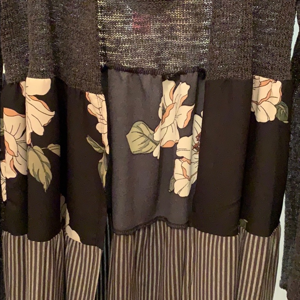 Cardigan 🍃 - Picture 2 of 6